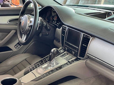 2012 Porsche Panamera Turbo