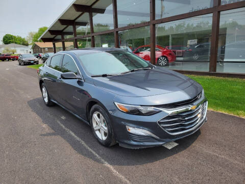 2020 Chevrolet Malibu for sale at DrivePanda.com of Marengo in Marengo IL