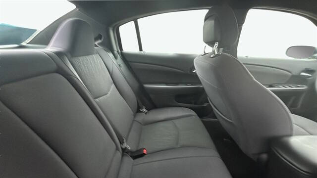 2012 Chrysler 200 LX