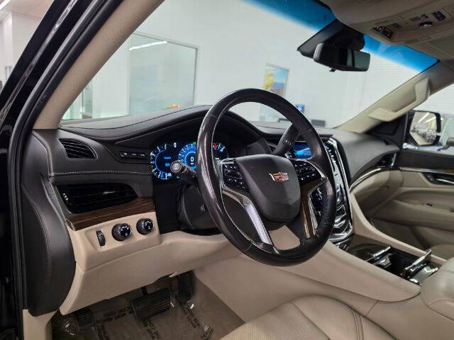 2020 Cadillac Escalade Luxury