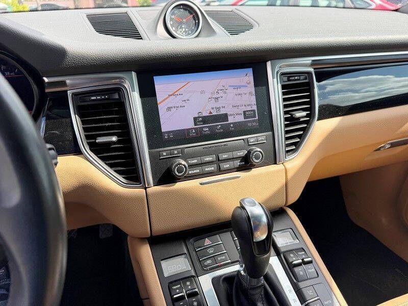 2017 Porsche Macan