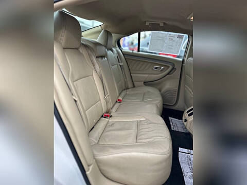 2013 Ford Taurus SEL