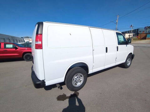 2025 Chevrolet Express 2500