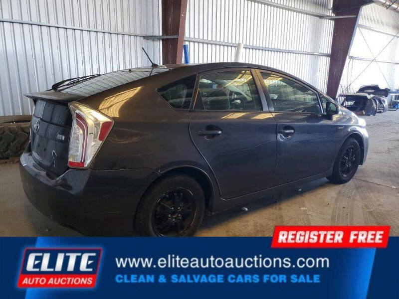 2014 Toyota Prius Two