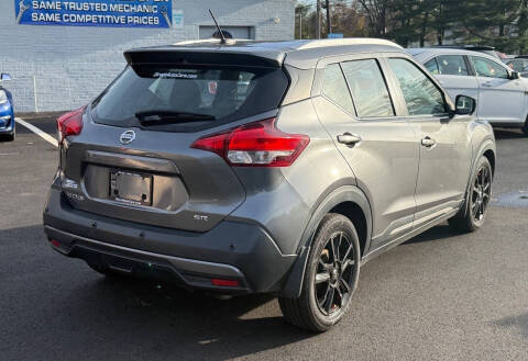 2020 Nissan Kicks SR