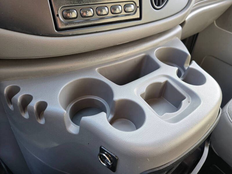 2002 Ford E-Series E-250