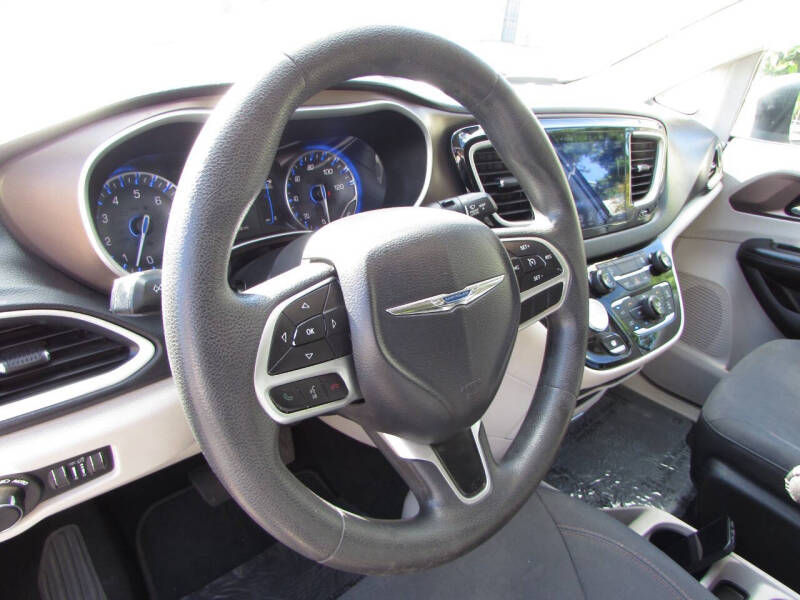2017 Chrysler Pacifica Touring