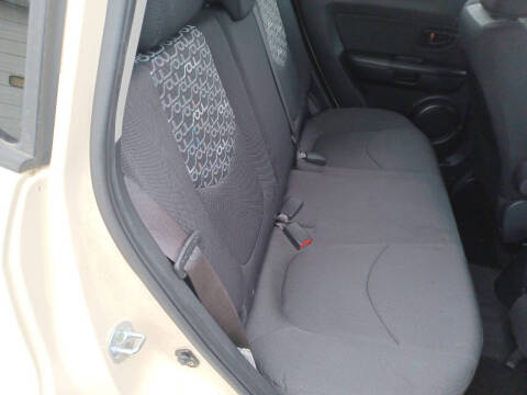 2011 Kia Soul +