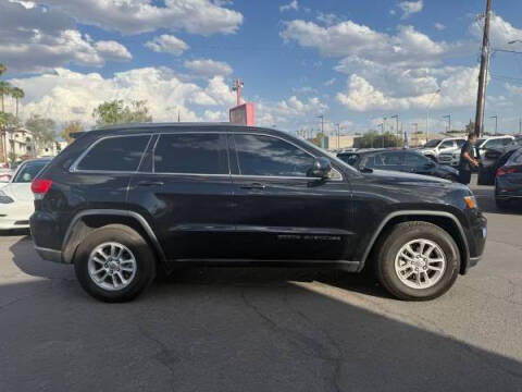 2019 Jeep Grand Cherokee Laredo E