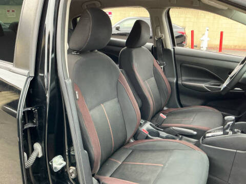 2020 Nissan Versa SR