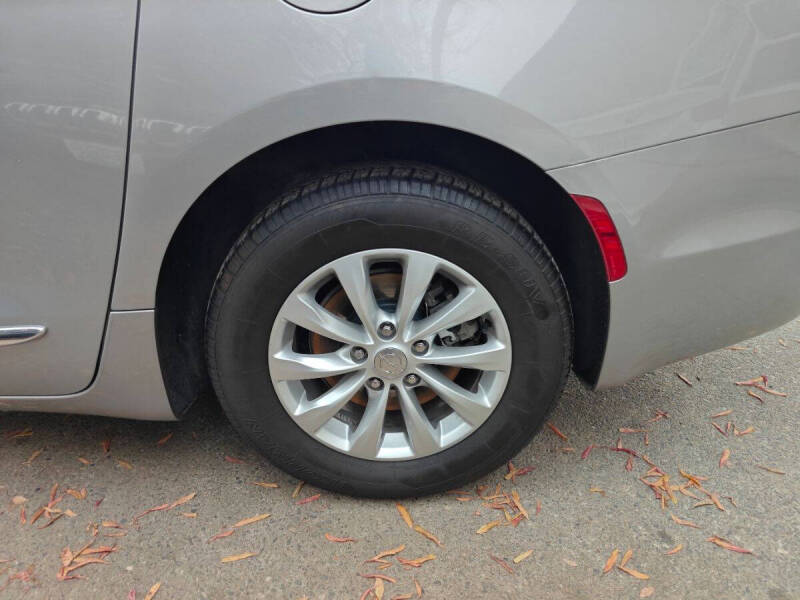 2018 Chrysler Pacifica Touring L