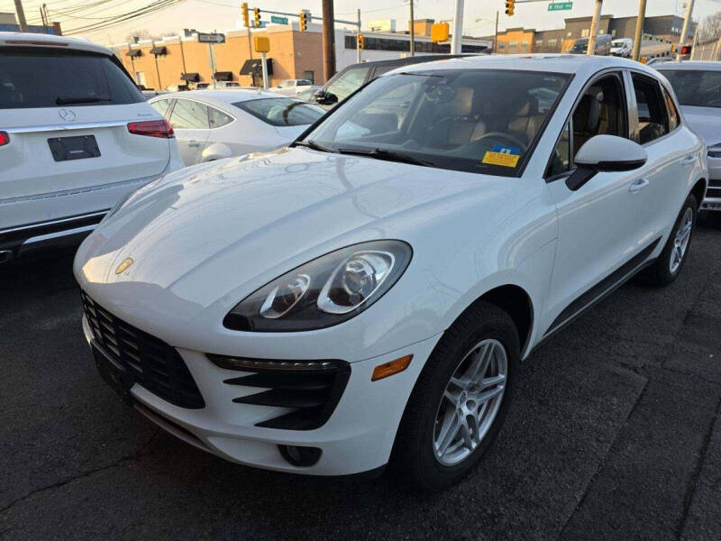 2017 Porsche Macan