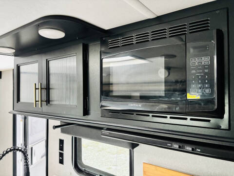 2021 Cherokee Grey Wolf Black Label 23DBHBL