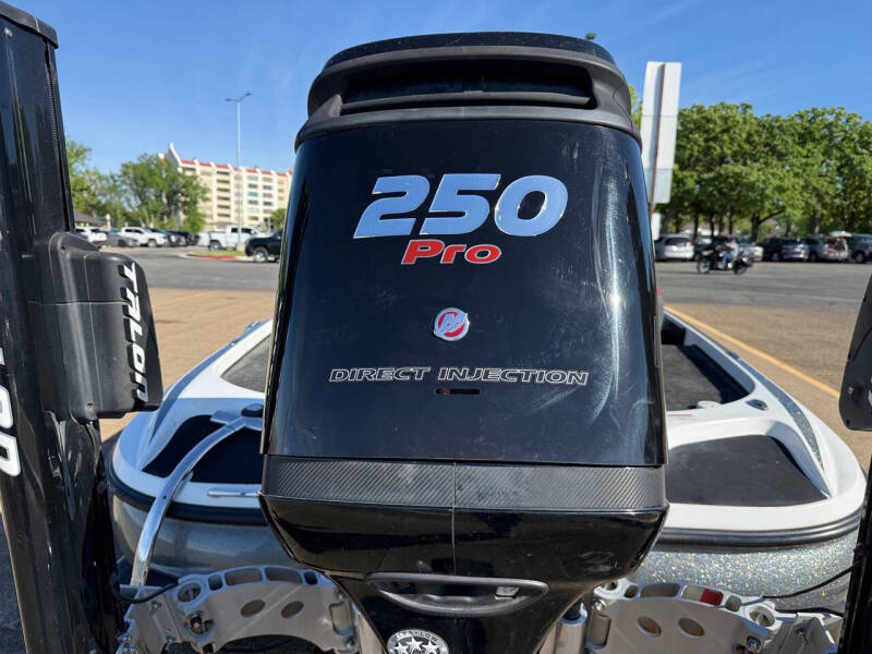 2016 Nitro Z21