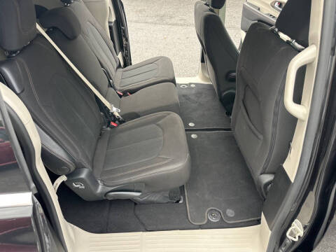 2017 Chrysler Pacifica Touring Plus