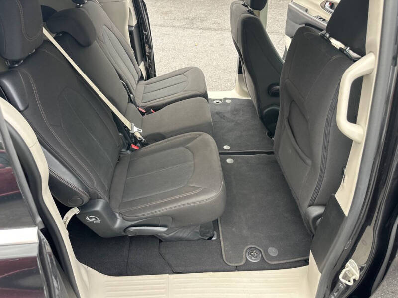 2017 Chrysler Pacifica Touring Plus
