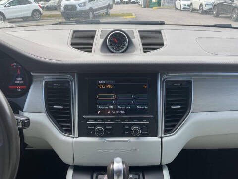 2016 Porsche Macan S