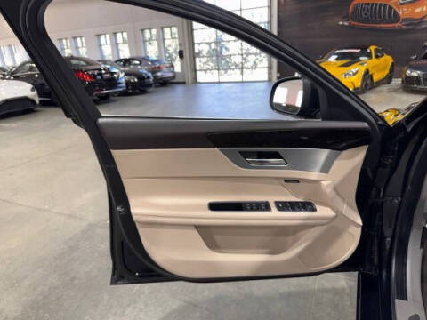 2016 Jaguar XF 35t Prestige