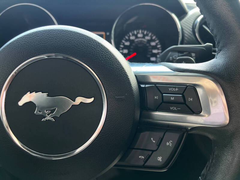 2017 Ford Mustang V6