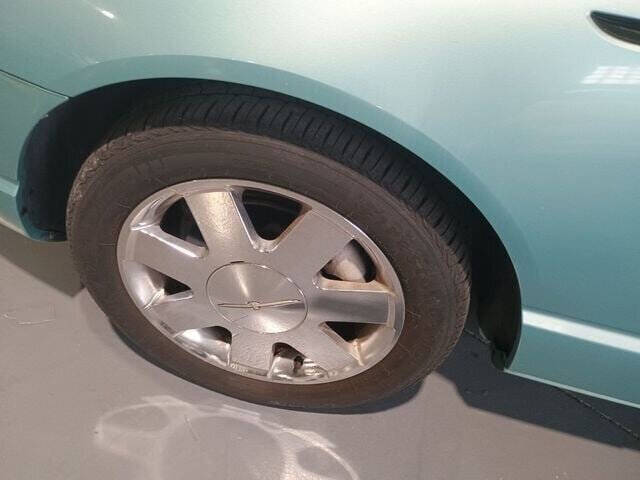 2002 Ford Thunderbird 11