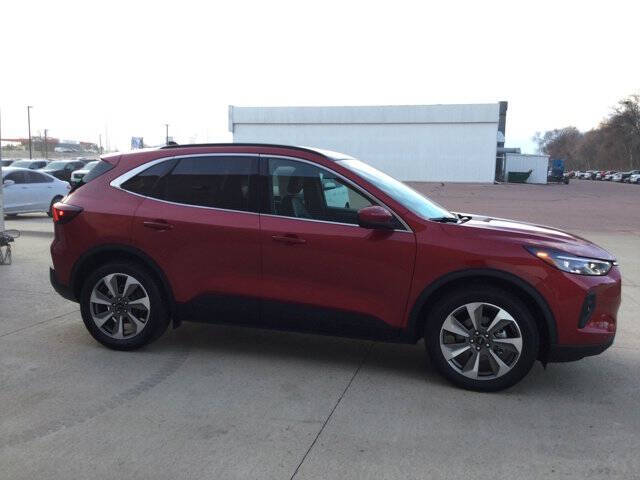 2025 Ford Escape Platinum