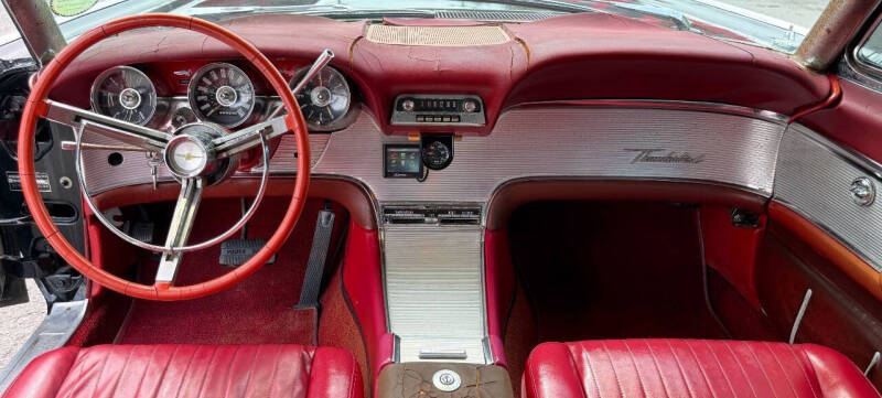 1961 Ford Thunderbird