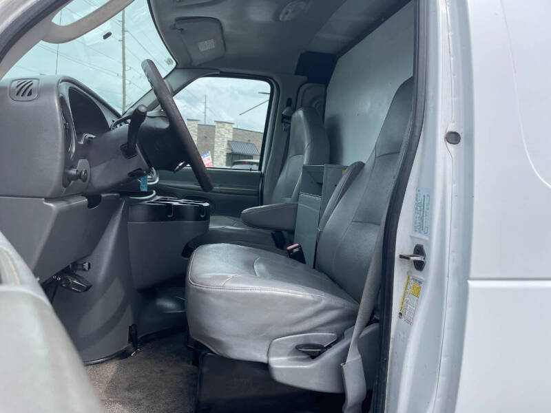 2006 Ford E-Series E-250