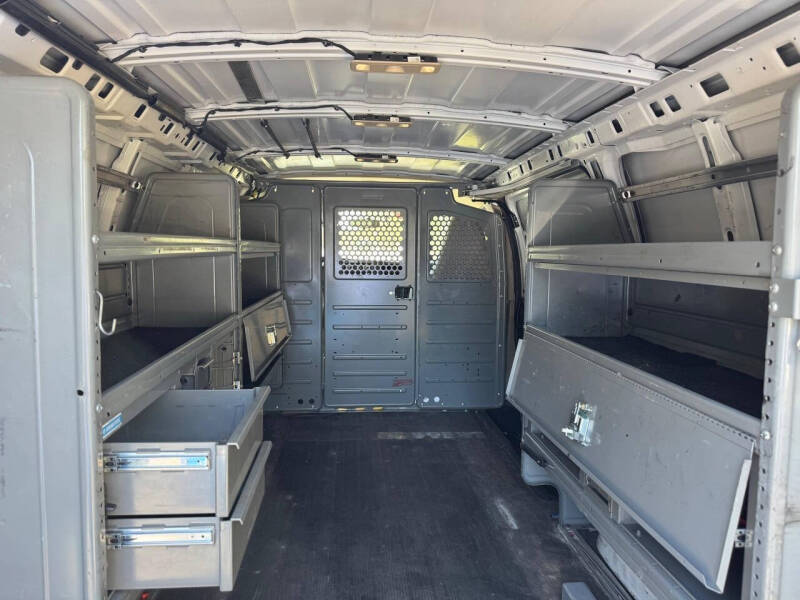 2017 Chevrolet Express 2500