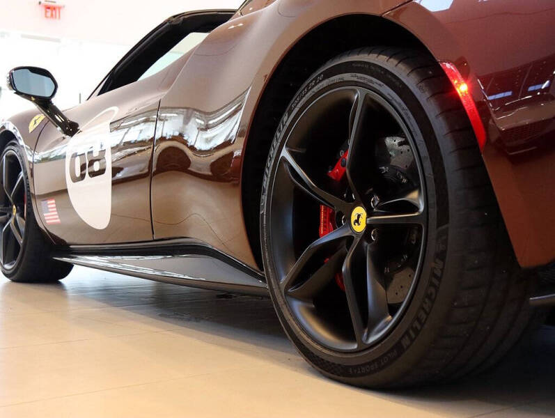 2023 Ferrari 296 GTS