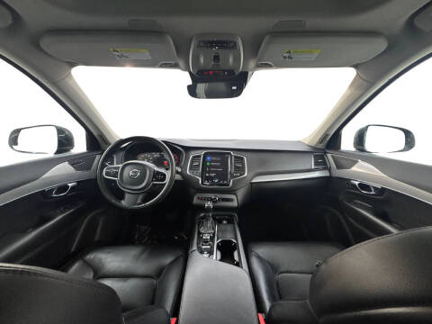 2021 Volvo XC90 T5 Momentum