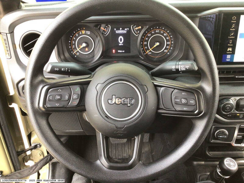 2025 Jeep Gladiator NightHawk