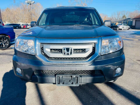 2011 Honda Pilot for sale at GoldenGate Auto Sales LLC in Crystal MN