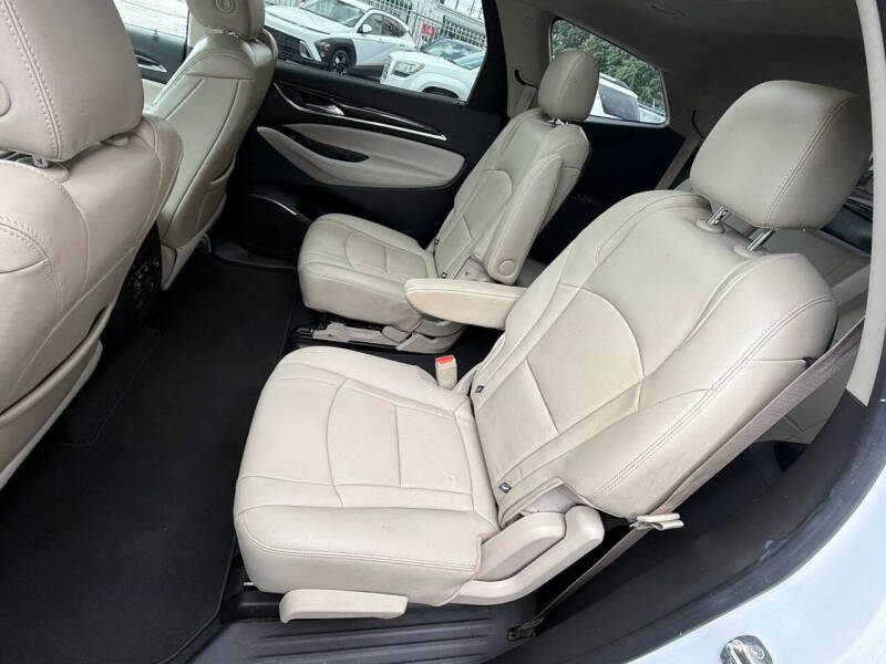 2021 Buick Enclave Essence