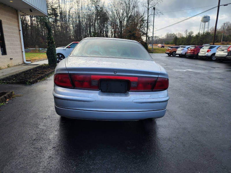 2002 Buick Regal LS photo 3