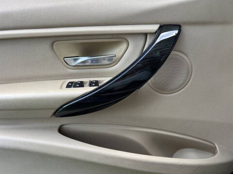 2016 BMW 3 Series 320i