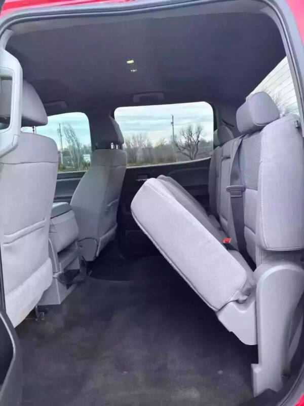 Image 6 of 2017 GMC Sierra 1500