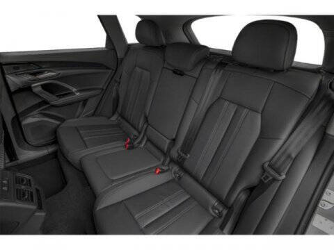 2025 Audi Q5 quattro Premium TFSI