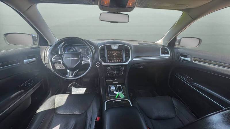 2016 Chrysler 300 C