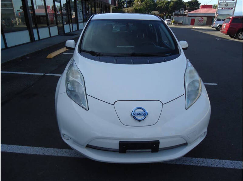 2016 Nissan LEAF
