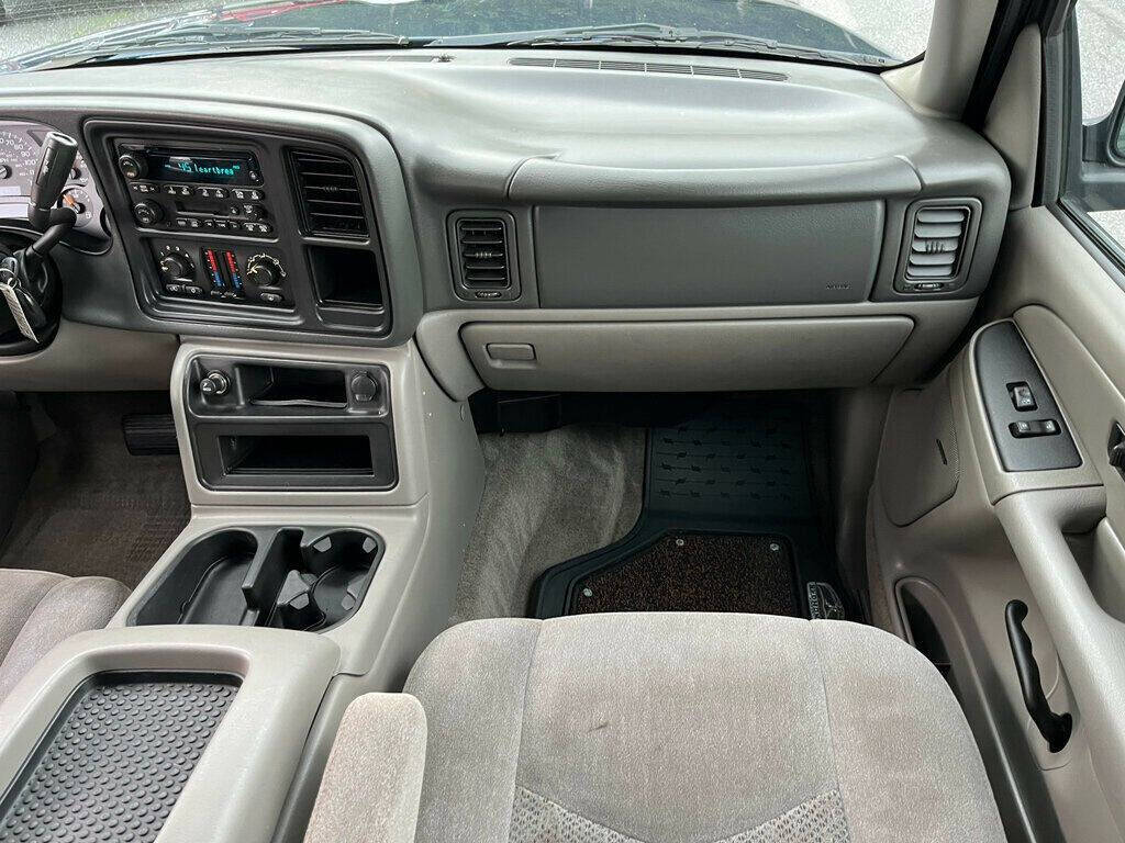 2005 Chevrolet Suburban 51