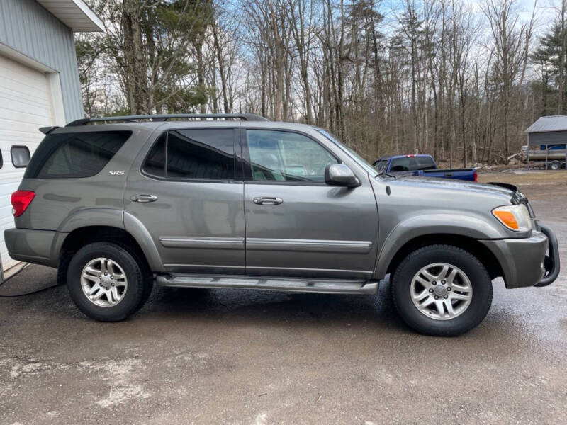 2005 Toyota Sequoia SR5