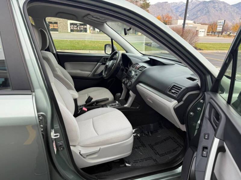 2015 Subaru Forester 2.5i