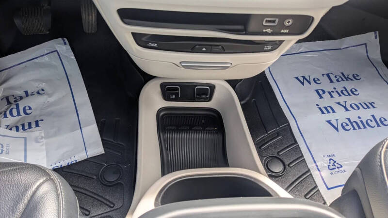 2017 Chrysler Pacifica Touring-L Plus