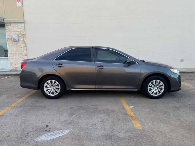 2014 Toyota Camry LE