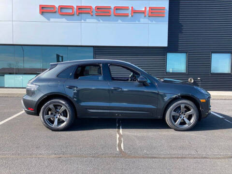 2025 Porsche Macan