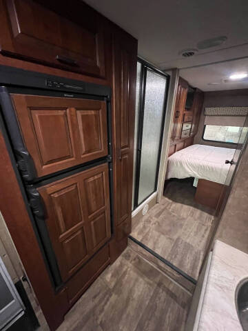 2016 Forest River Sunseeker 2860DS Class C