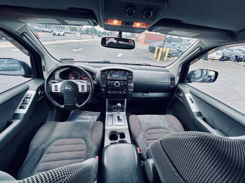 2012 Nissan Pathfinder SV