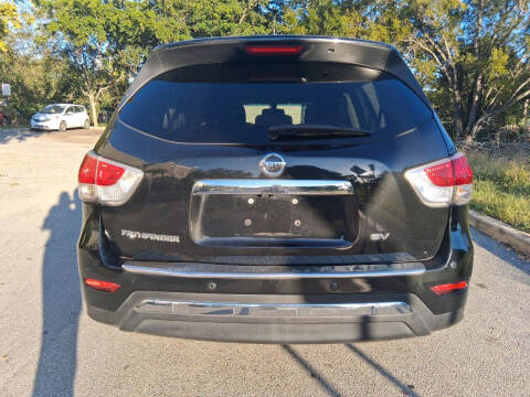 2015 Nissan Pathfinder SV