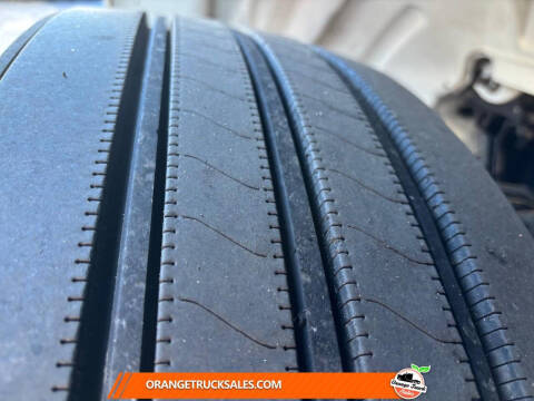 2021 Freightliner M2 106