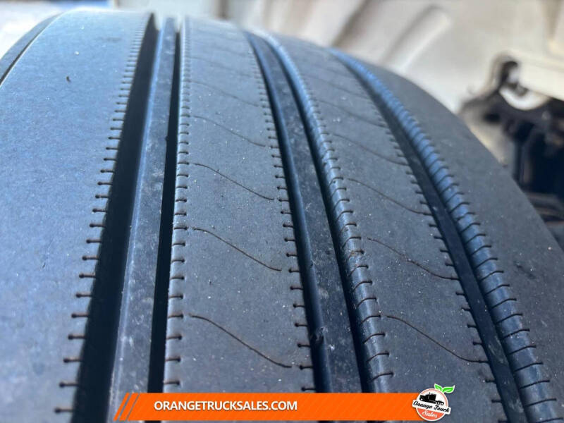 2021 Freightliner M2 106